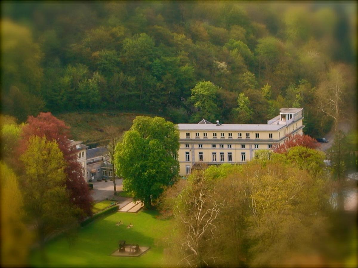 Отель Castel De Pont-A-Lesse Динан Экстерьер фото